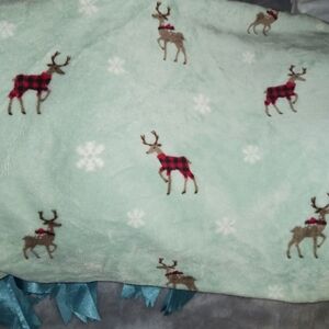 Reindeer Patterned King Sheets New Velour
